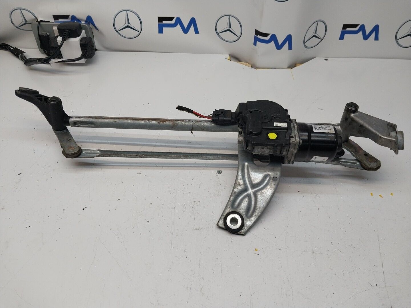 MERCEDES-BENZ A CLASS W177  FRONT WIPER MOTOR WITH LINKAGE A1779064801 FM00244