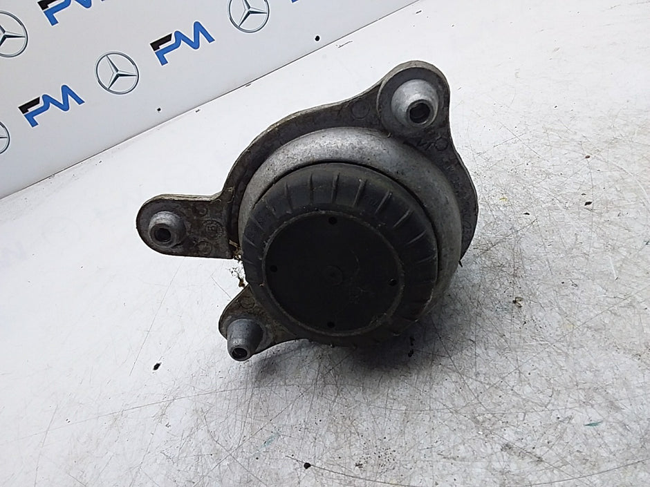 MERCEDES BENZ  C-CLASS W205  ENGINE MOUNT LEFT NS A2052406617 FMR319