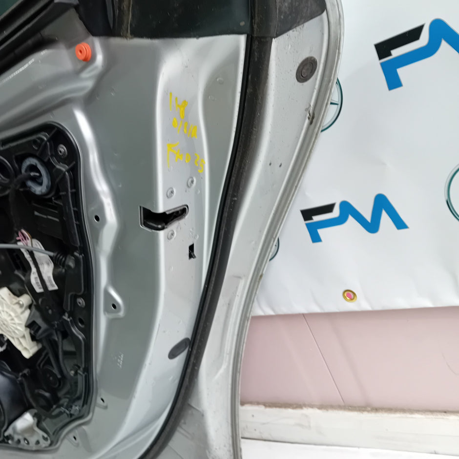 MERCEDES BENZ CLS W118 DRIVER REAR DOOR (OFF SIDE REAR) WHITE FMD25