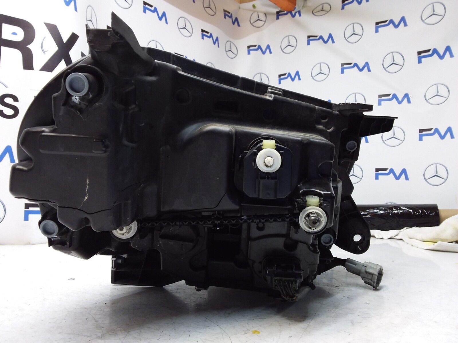 2017 MERCEDES X-CLASS W470 HEADLIGHT DRIVER OS A4709061200 FMH132 (DAMAGED)