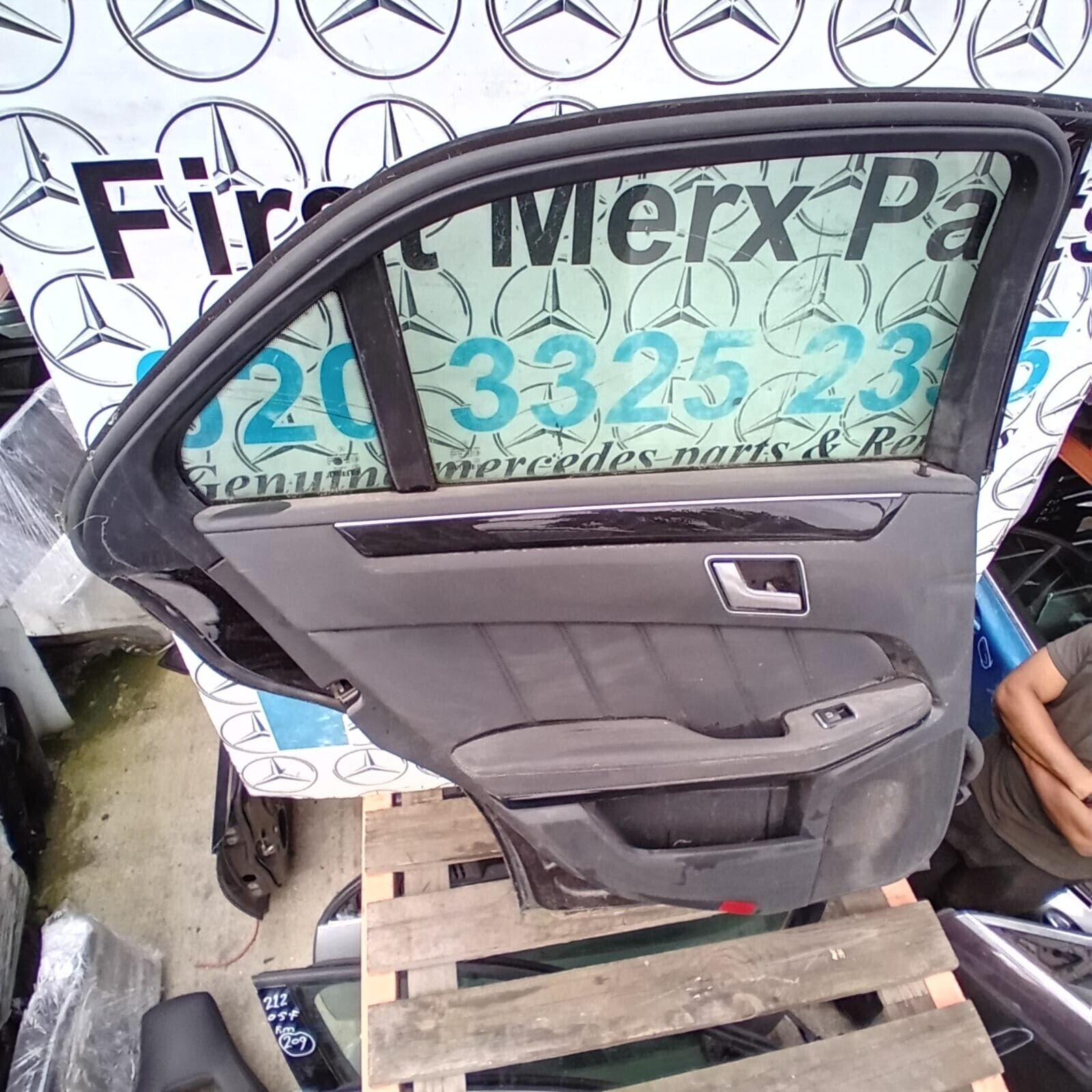 MERCEDES BENZ E-CLASS  W212  PASSENGER SIDE REAR DOOR ( NEAR SIDE REAR )