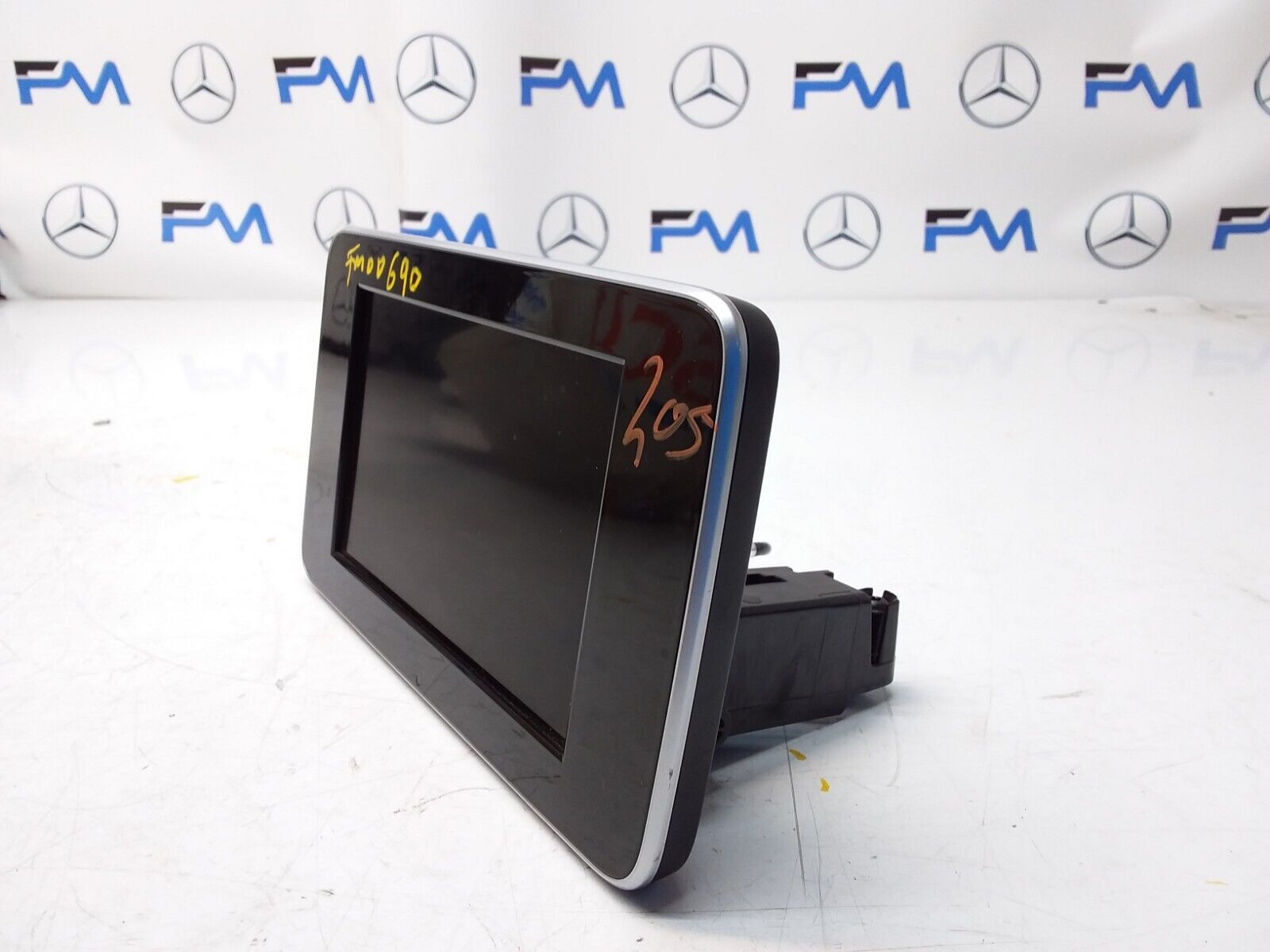 MERCEDES C-CLASS W205 2018 SAT NAV MULTIMEDIA SCREEN A2059004113 FM00690