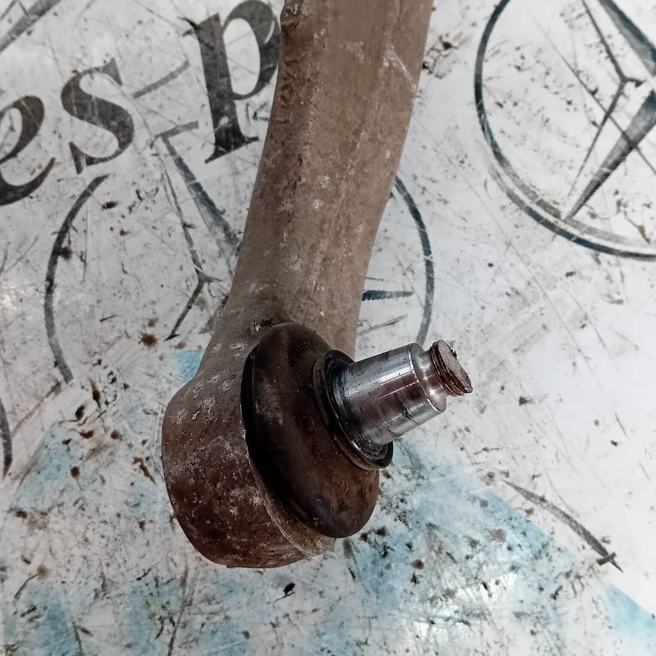MERCEDES BENZ E-CLASS W212   PASSENGER SIDE FRONT LOWER CONTROL ARM