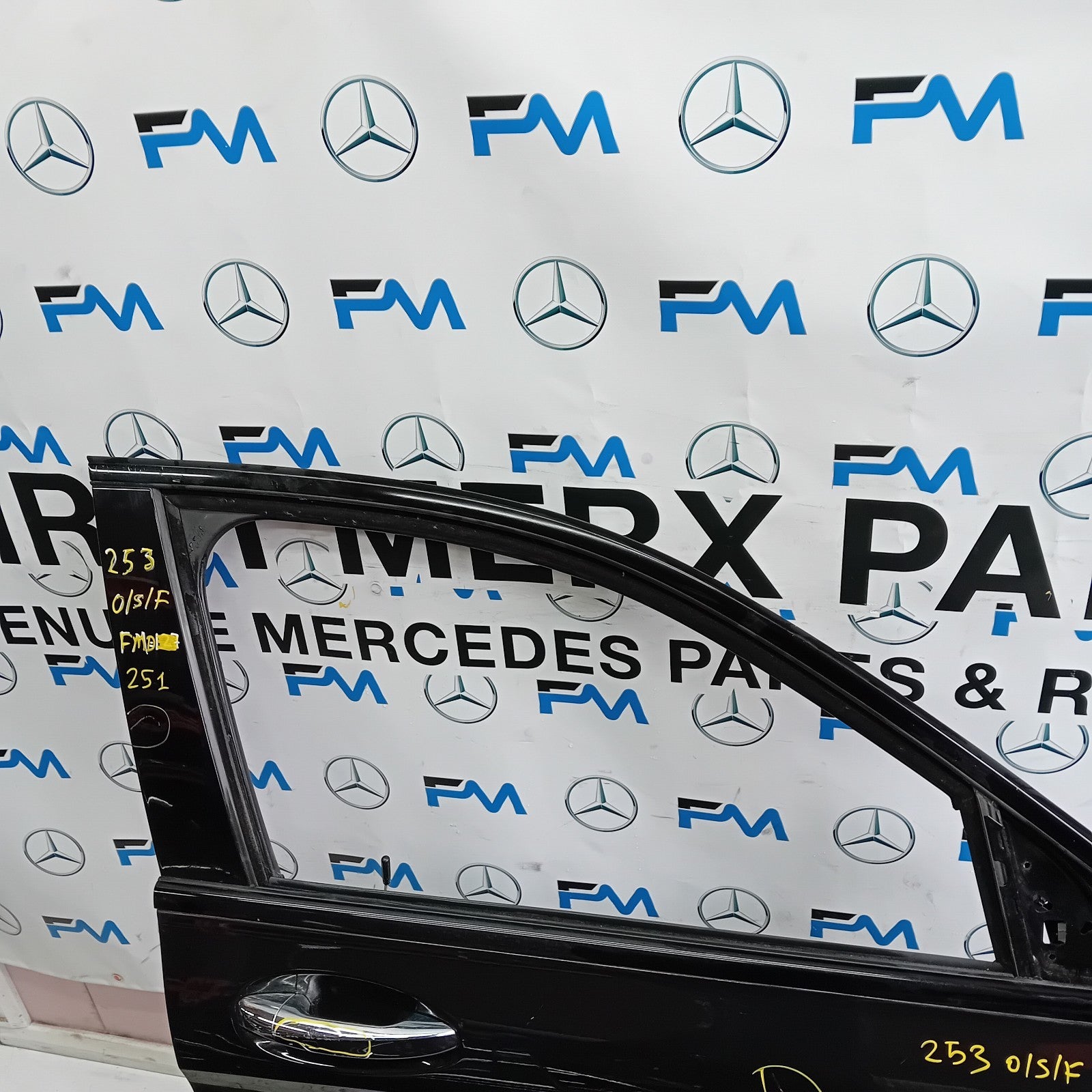 MERCEDES GLC X253 DRIVER FRONT DOOR OSF BLACK 2016 ON COMPLETE FMD251