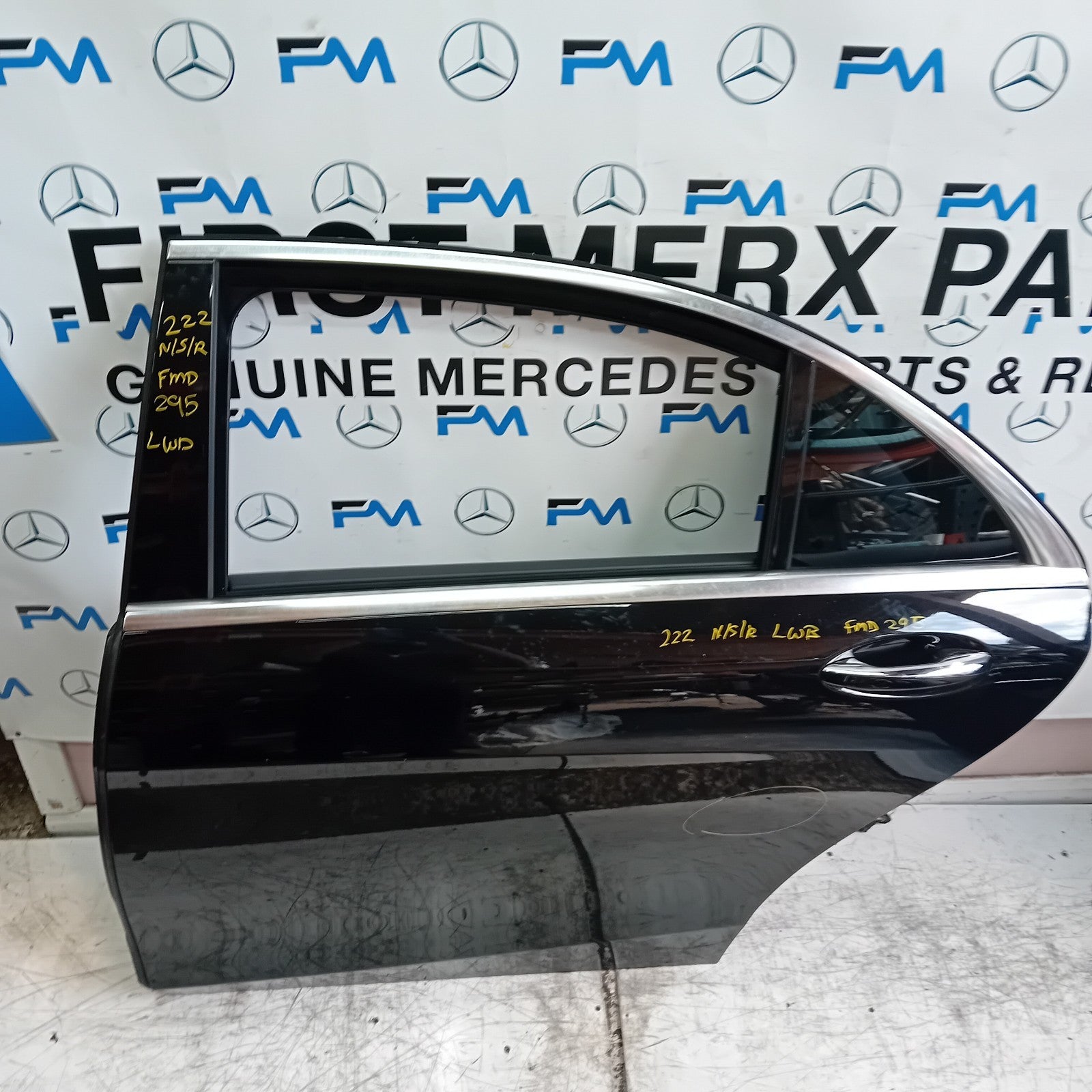 MERCEDES S-CLASS W222 SLN PASSENGER REAR DOOR NSR BLACK 2014 ON COMPLETE FMD295
