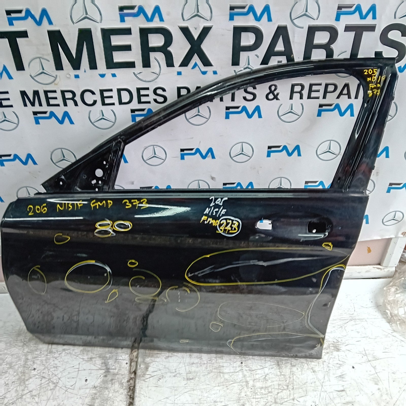 MERCEDES C-CLASS W205 SLN PASSENGE FRONT DOOR NSF BLACK 2014 ON FMD373