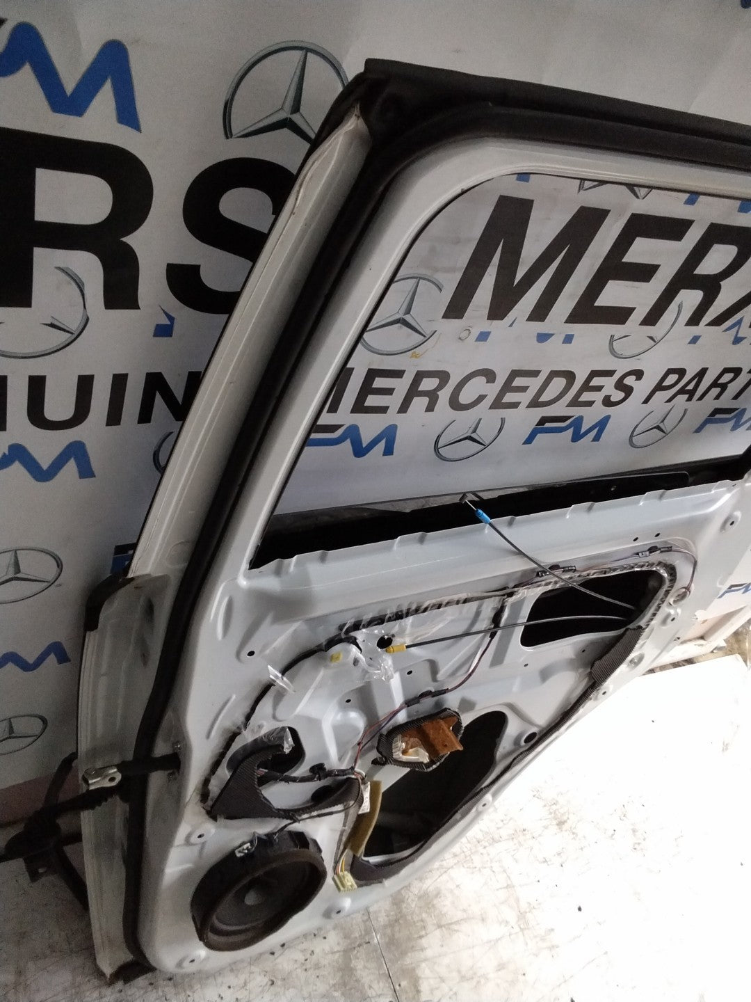 MITSUBISHI OUTLANDER MK3 DRIVER SIDE REAR DOOR OSR 2013 WHITE FMD307