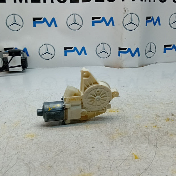 MERCEDES C-CLASS W204 WINDOW REGULATOR MOTOR LEFT NSF A2048200642 FM001456