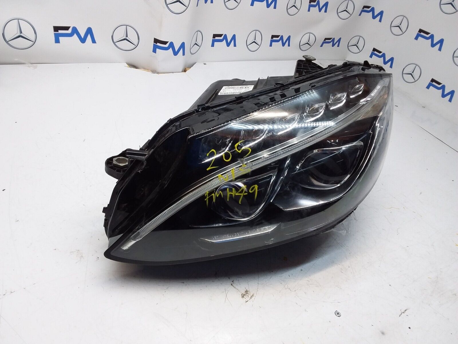 2018 MERCEDES C-CLASS W205 O/S Driver HEADLIGHT A2059068701 FMH49 LED INTELLIGEN
