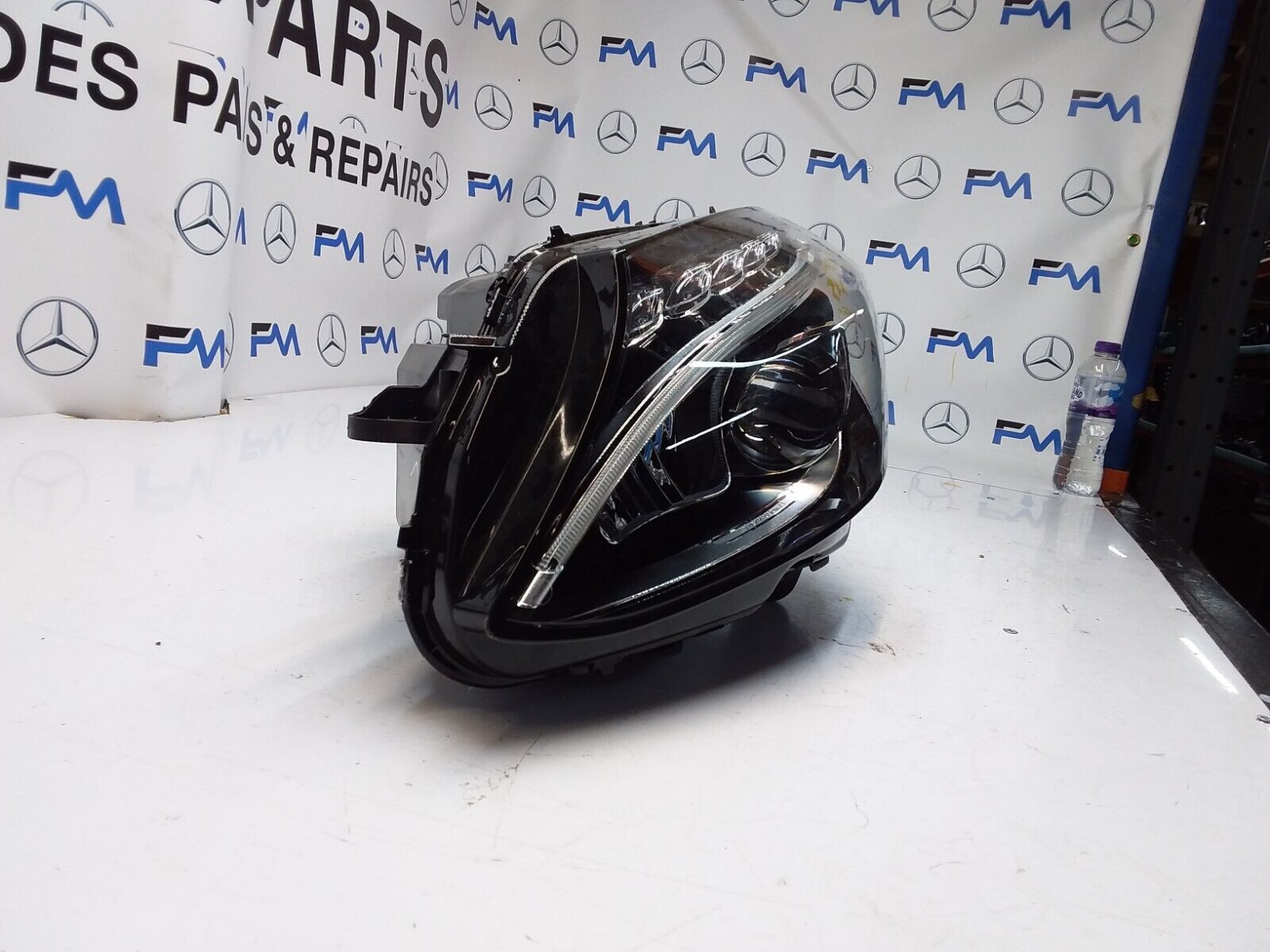 2018 MERCEDES C-CLASS W205 N/S PASSENGER HEADLIGHT A2059062504 FMH52 LED HIGH