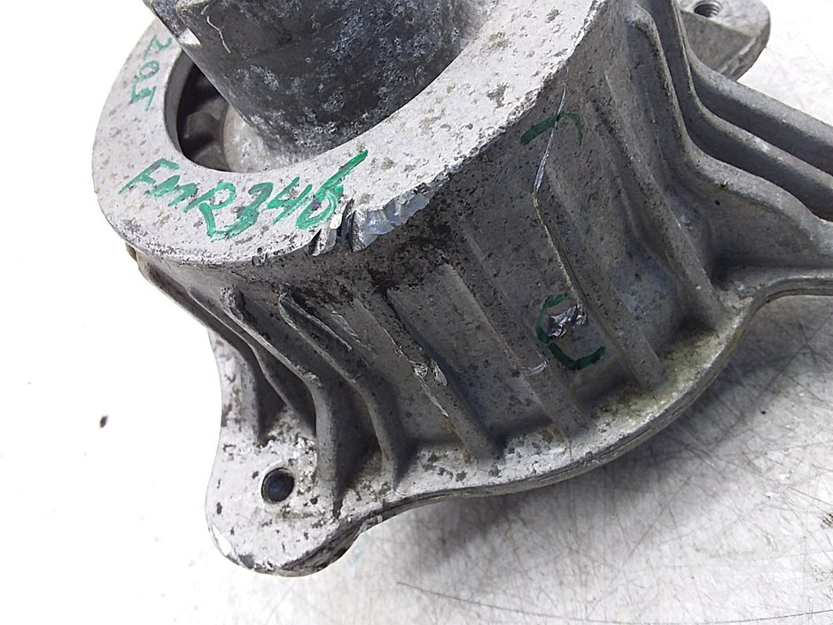MERCEDES BENZ C-CLASS  W205  ENGINE MOUNT RIGHT OS A2052406717 FMR346
