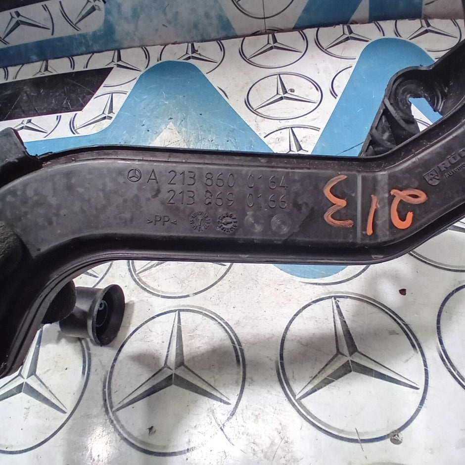 MERCEDES E-CLASS E220 W213 S213 ESTATE /  WASHER TANK FILLER PIPE A2138600164