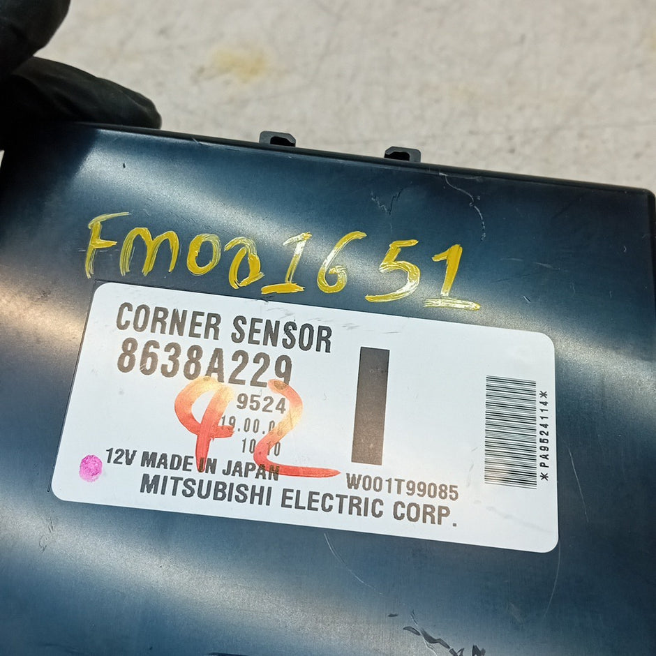 MITSUBISHI OUTLANDER 2016-2020 BLIND SPOT MONITOR SENSOR 10R-047527
