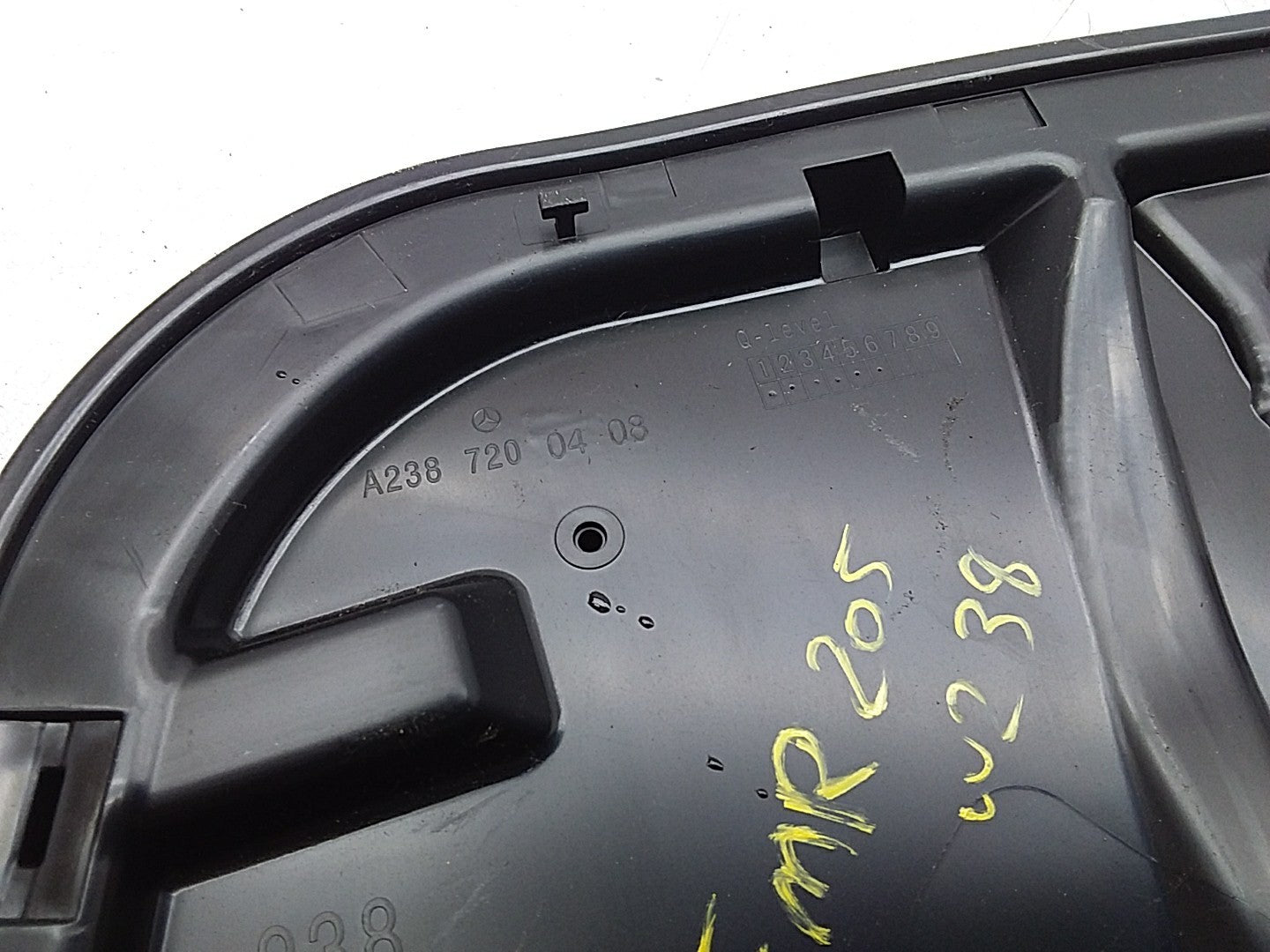 MERCEDES E-CLASS W238 INNER DOOR PANEL COVER FRONT RIGHT A2387200408 FMR205