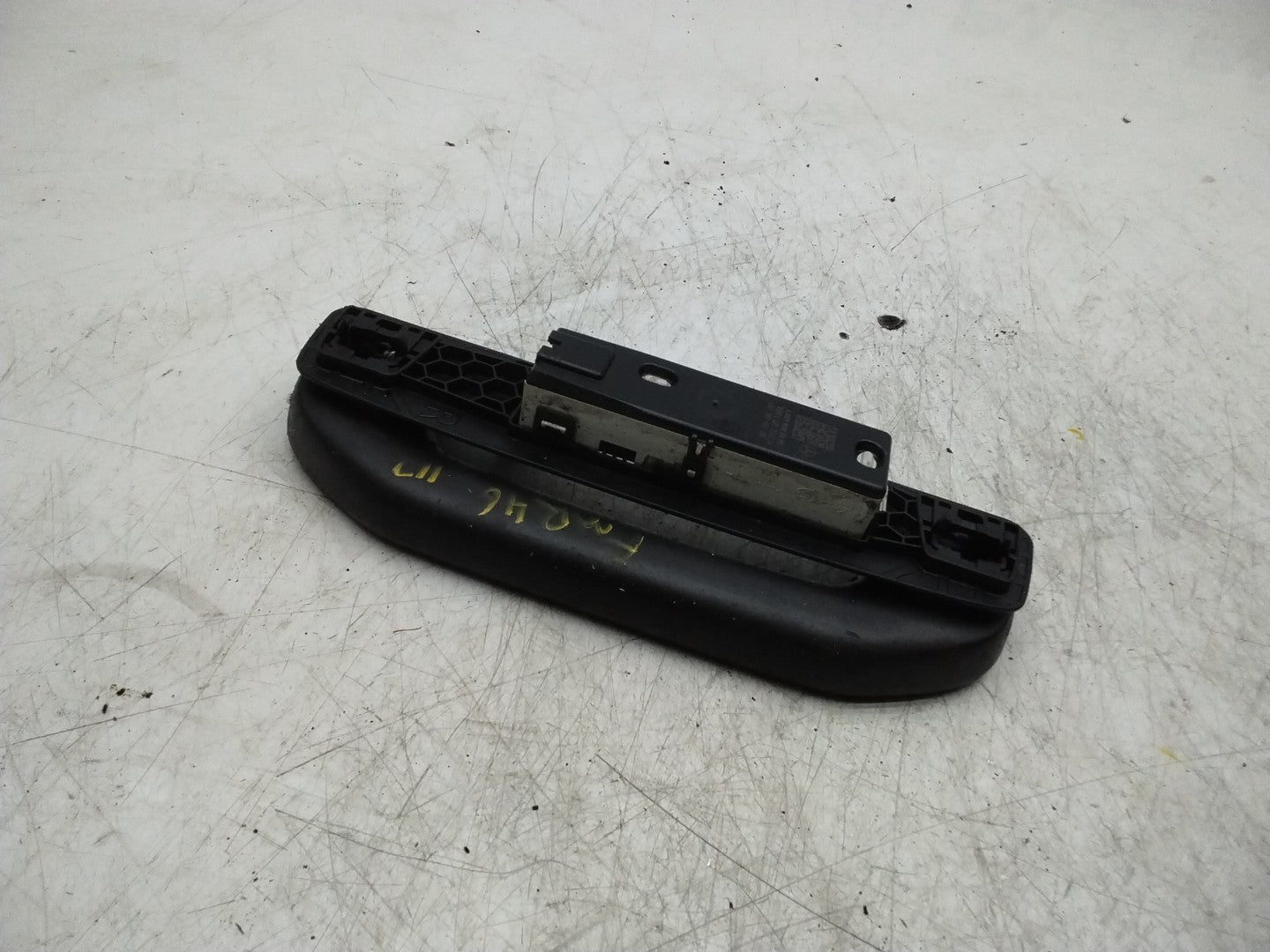  MERCEDES CLA W117 REAR RIGHT GRAB HANDLE AND LIGHT A0009064805 FMR46