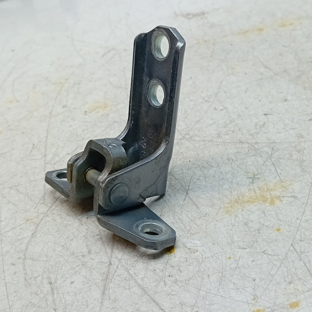 MITSUBISHI OUTLANDER MK3  FRONT DOOR HINGE PANEL E1 A046834 FM001644