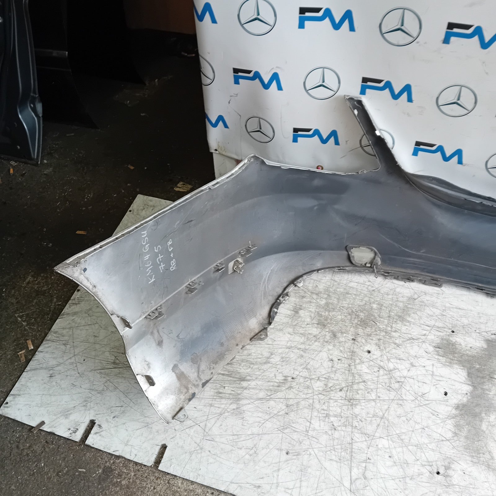 MERCEDES C-CLASS W205 SLN REAR BUMPER 2014 SILVER A2058850138 FMX44