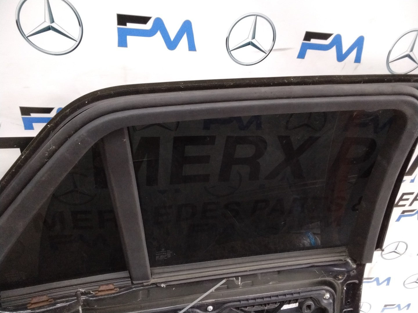 MERCEDES BENZ  M-CLASS W166  PASSENGER REAR DOOR NSR  BLACK 2011-15  FMD567