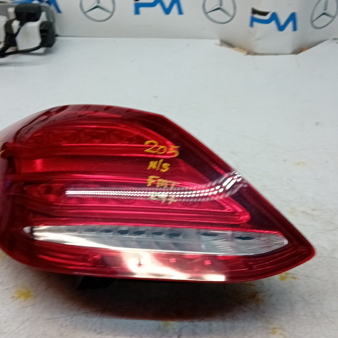 MERCEDES C-CLASS W205 PASSENGER LEFT REAR TAIL LIGHT A2059061357 2017 FMT297