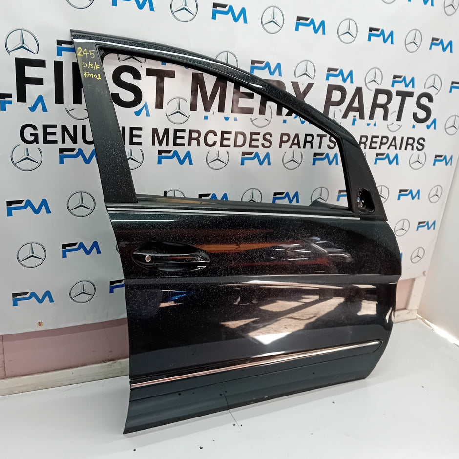 MERCEDES BENZ B-CLASS  W245  DRIVER SIDE FRONT DOOR ( OFF SIDE FRONT ) FM01