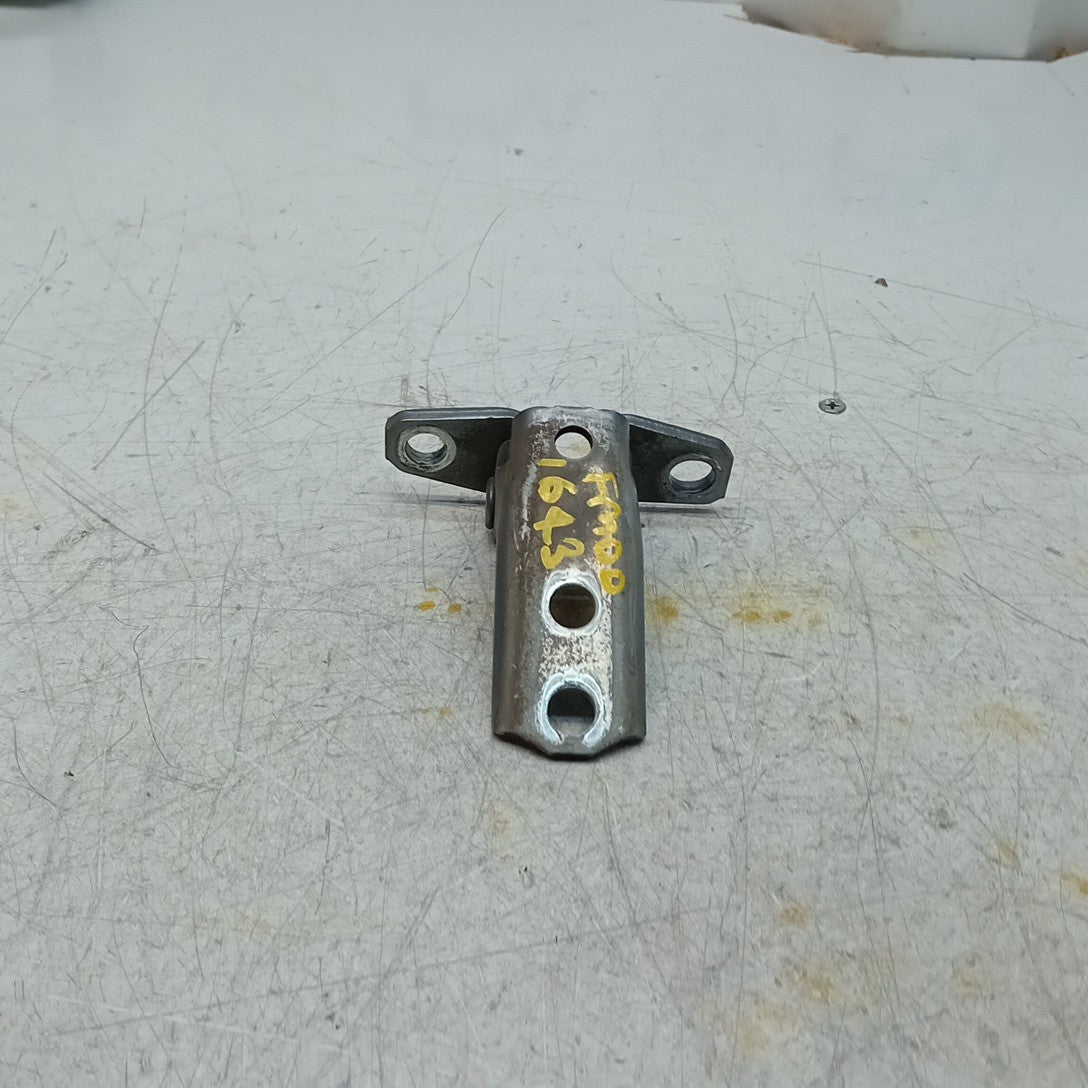 MITSUBISHI OUTLANDER MK3  FRONT DOOR HINGE PANEL E1 A046834 FM001643