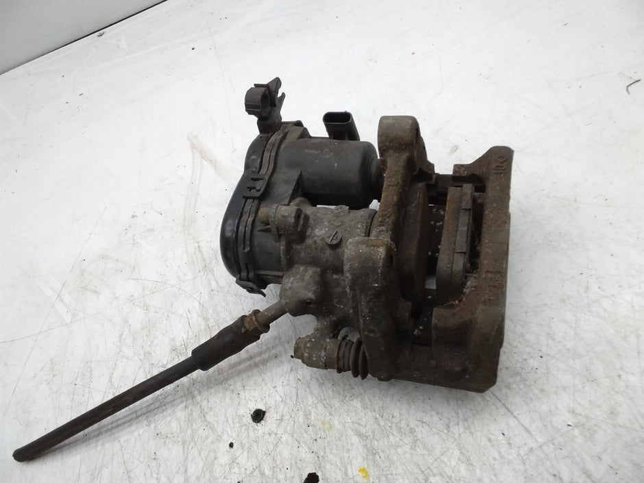 MERCEDES  B-CLASS W246 BRAKE CALIPER REAR LEFT PASSENGER SIDE A2464232198 FMR135