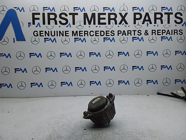 MERCEDES BENZ  E-CLASS  W212  ENGINE MOUNT RIGHT OS A2122400100 FMR349