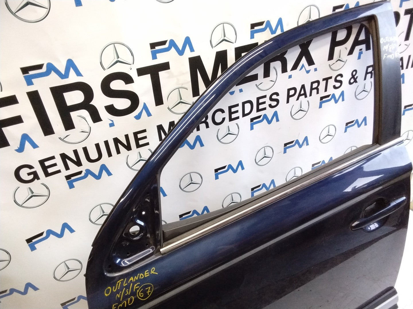 MITSUBISH OUTLANDER PASSENGER SIDE FRONT DOOR N/S/F COMPLETE BLUE FMD67