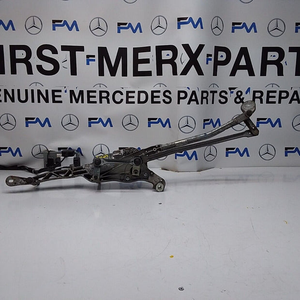 MERCEDES C-CLASS WIPER MOTOR & LINKAGE FRONT A2048201140 W204 2010-2015 FM00201