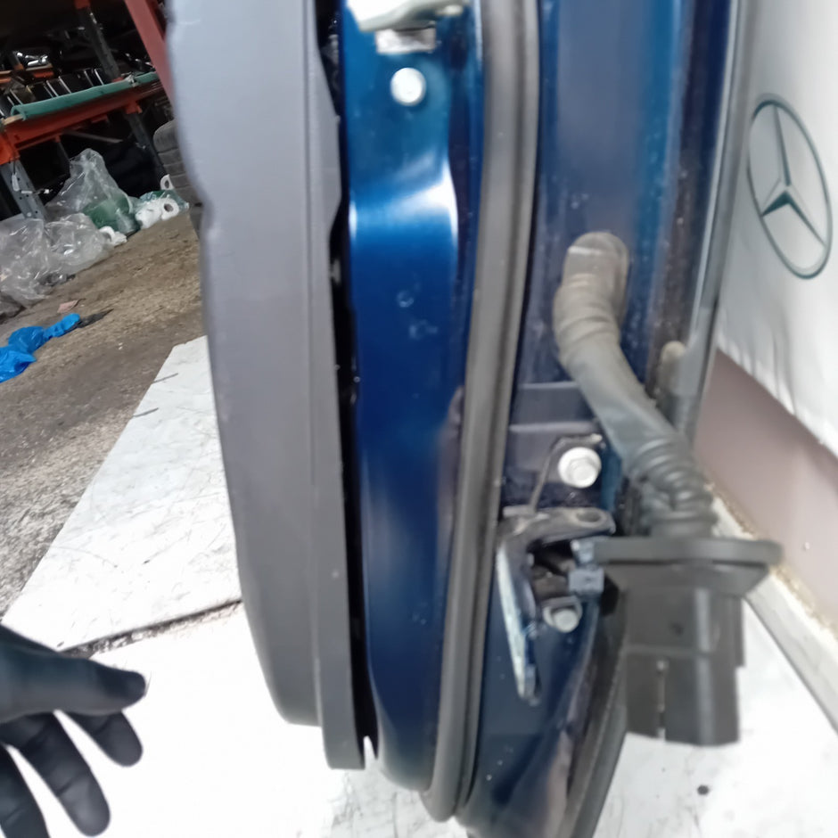 MITSUBISHI OUTLANDER MK3 PASSENGER REAR DOOR NSR BLUE 20123 COMPLETE FMD225