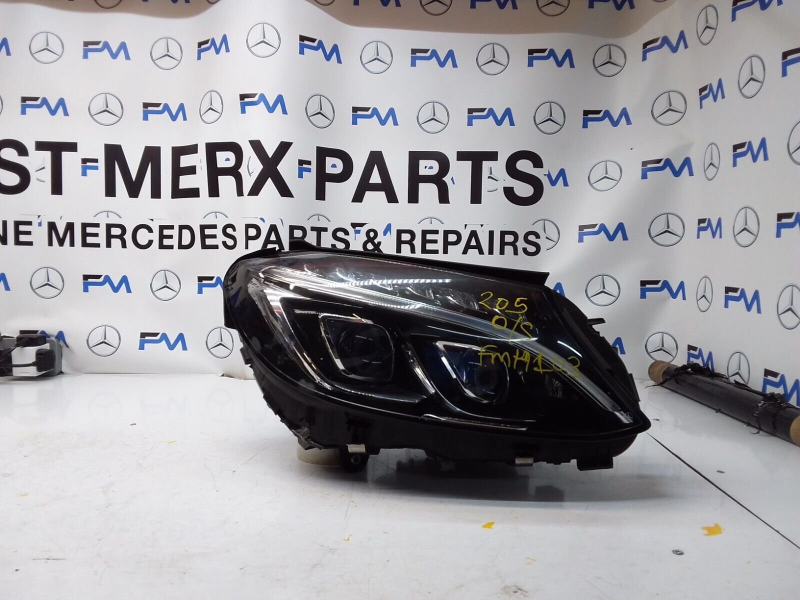 MERCEDES C CLASS W205 COMPLETE HEADLIGHT FACELIFT DRIVER OS A2059068202 FMH103