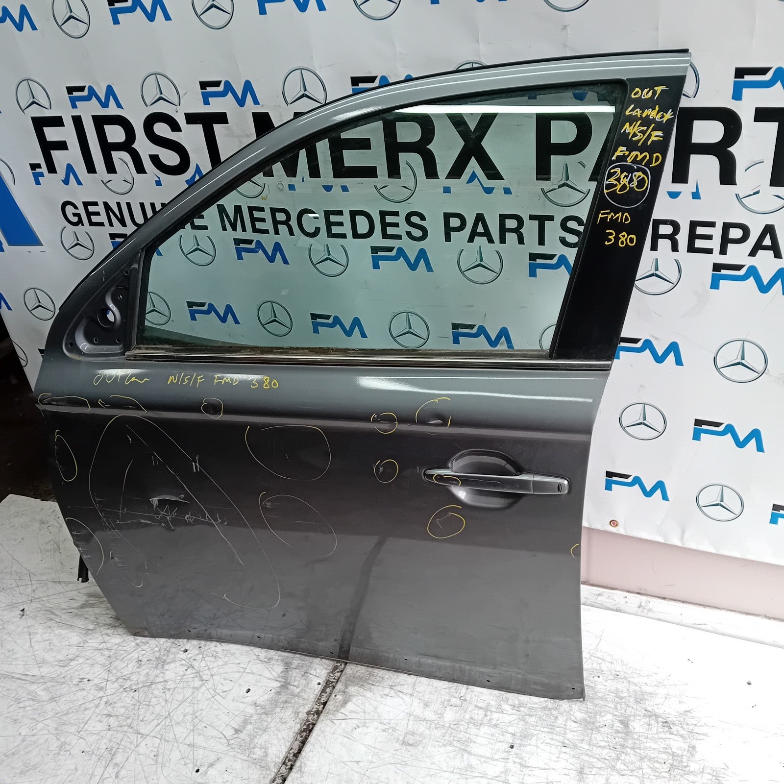 MITSUBISHI OUTLANDER MK3 PASSENGER FRONT DOOR NSF GREY COMPLETE FMD380