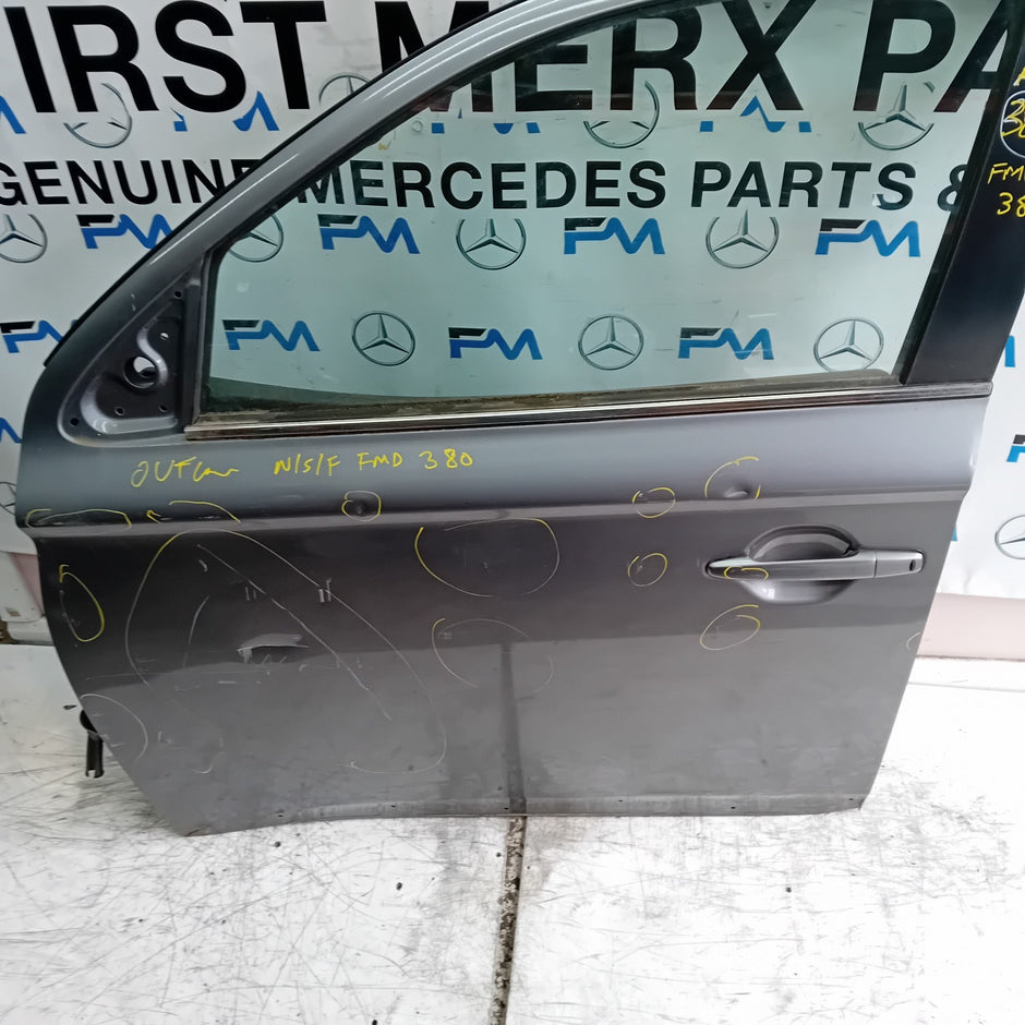 MITSUBISHI OUTLANDER MK3 PASSENGER FRONT DOOR NSF GREY COMPLETE FMD380