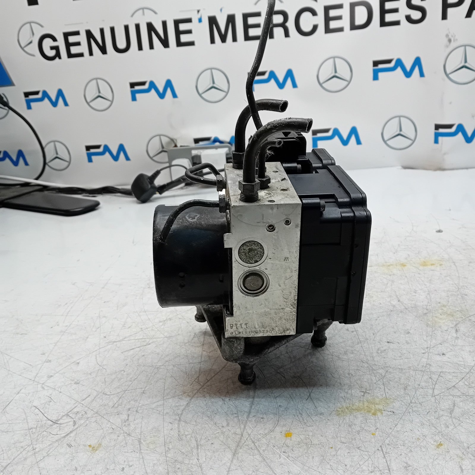 MERCEDES BENZ C-C-CLASS W204 ABS PUMP CONTROL MODULE UNIT A1729011400 FM001462