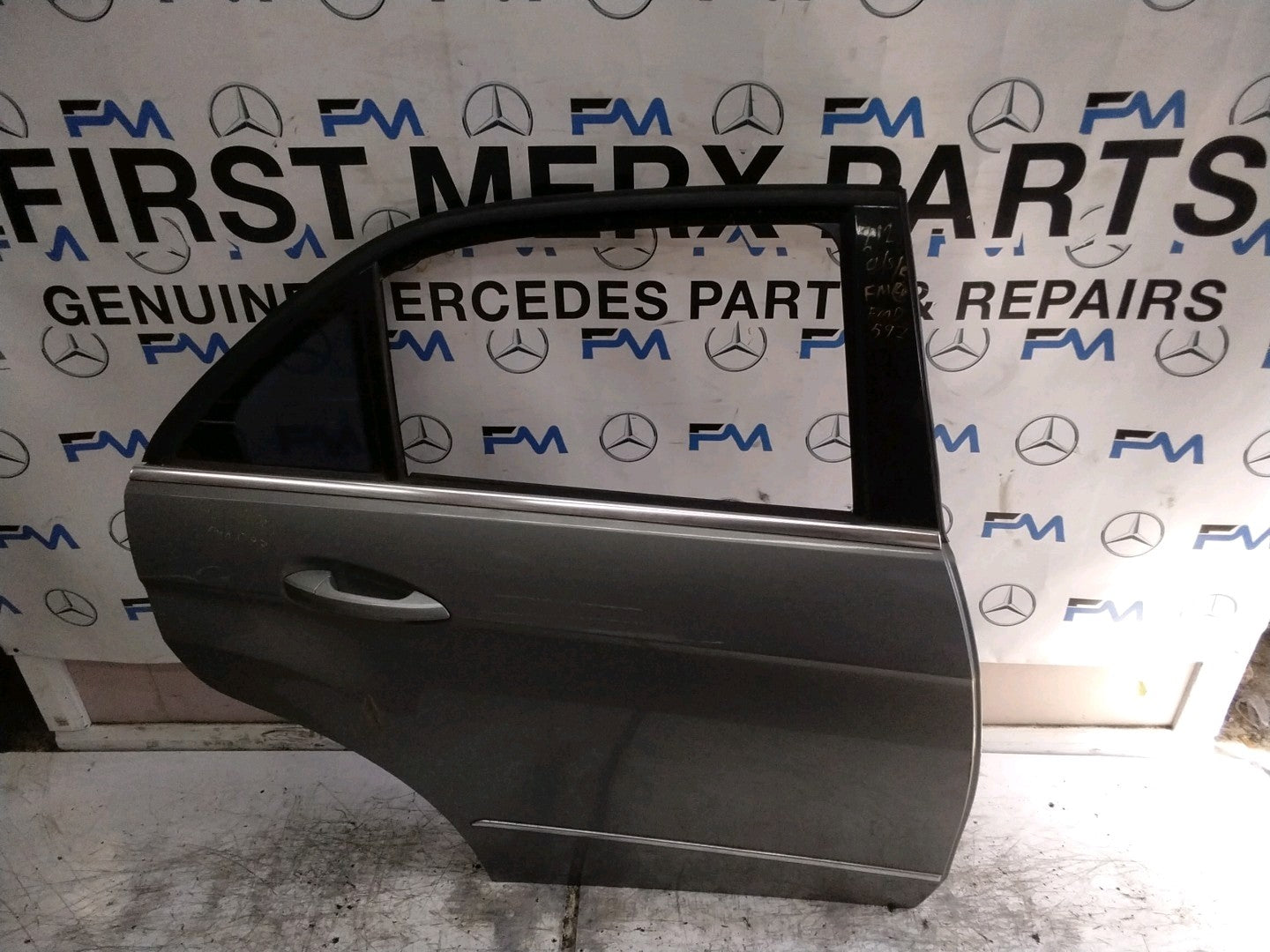 MERCEDES BENZ  E-CLS W212  DRIVER REAR DOOR OSR GREY 2009-16  FMD597