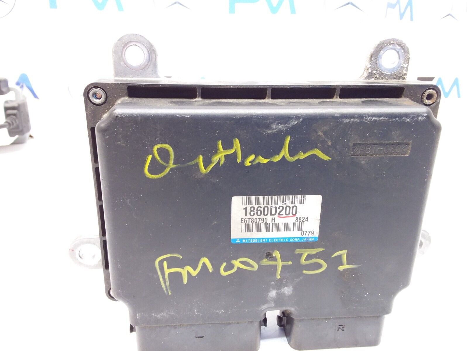 MITSUBISHI  OUTLANDER MK3 ENGINE ECU CONTROL MODULE 1860D200 FM00451