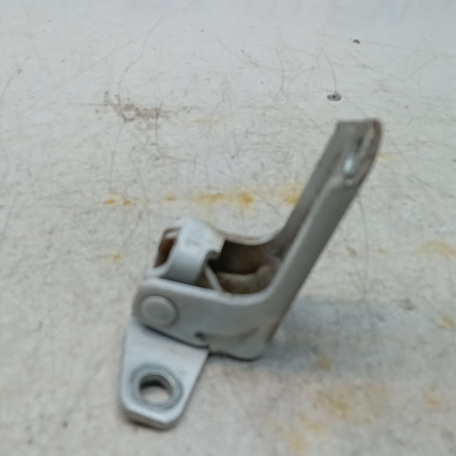 MITSUBISHI OUTLANDER MK3  FRONT DOOR HINGE PANEL A521 A046834 FM001640