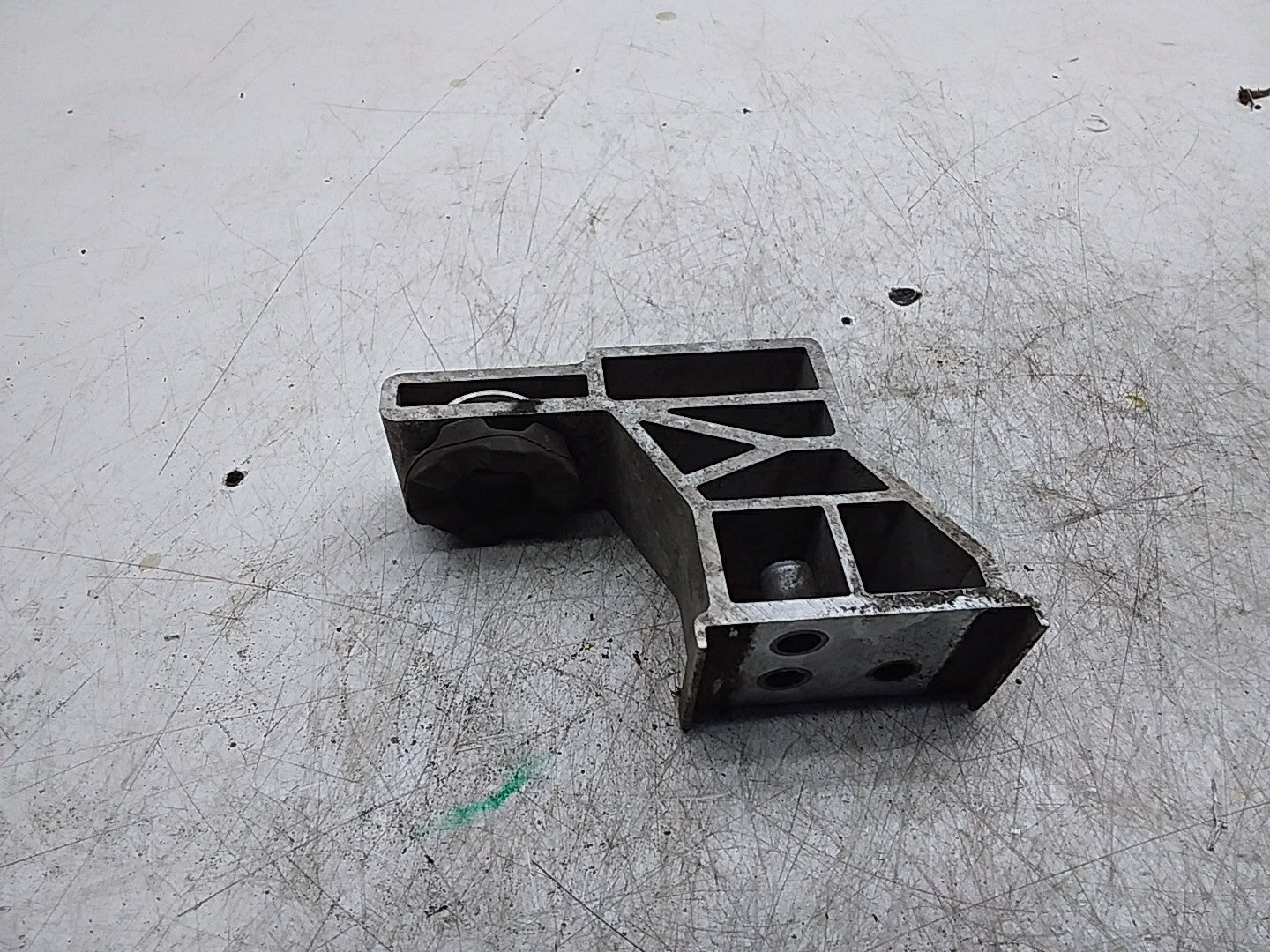 MERCEDES E-CLS W213 RADIATOR HOLDER FMR254