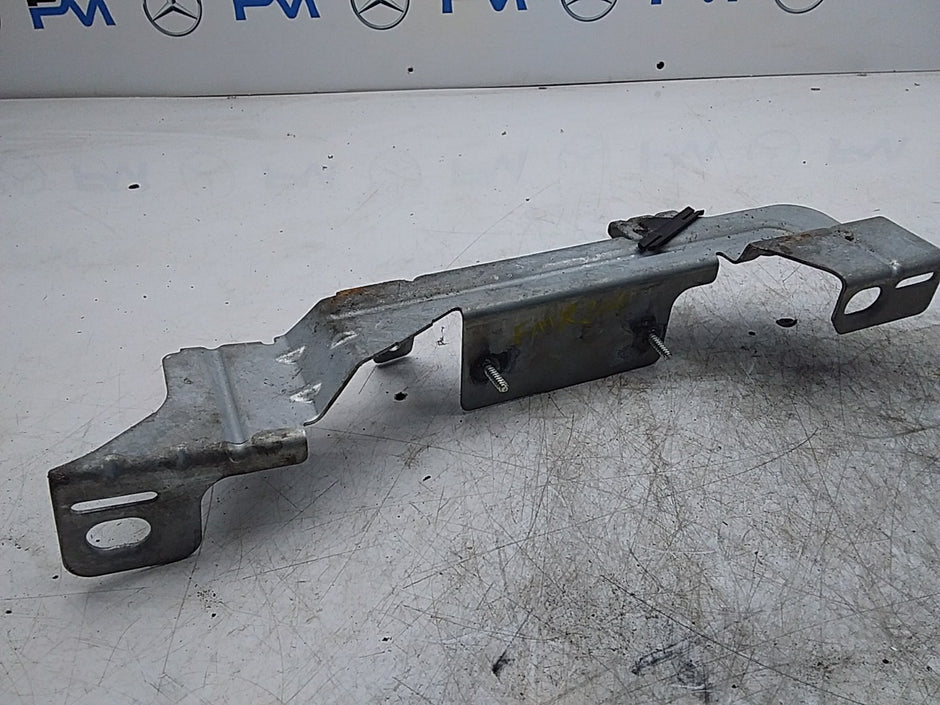 MERCEDES BENZ  C-CLASS W206 MOUNTING BRACKET A2066911100 FMR204