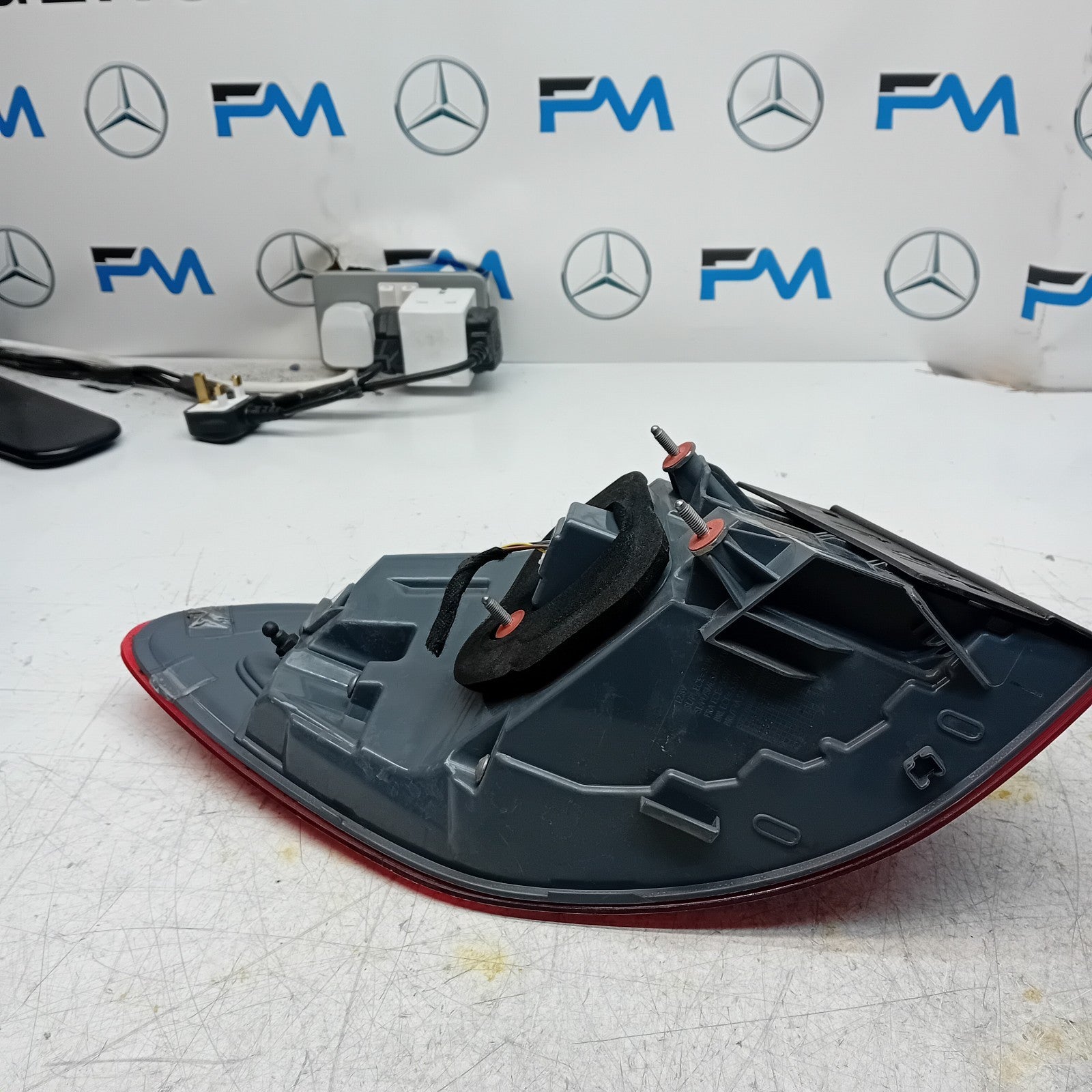MERCEDES BENZ  GLC W253 DRIVER SIDE RIGHT REAR TAIL LIGHT 2016 FMT308