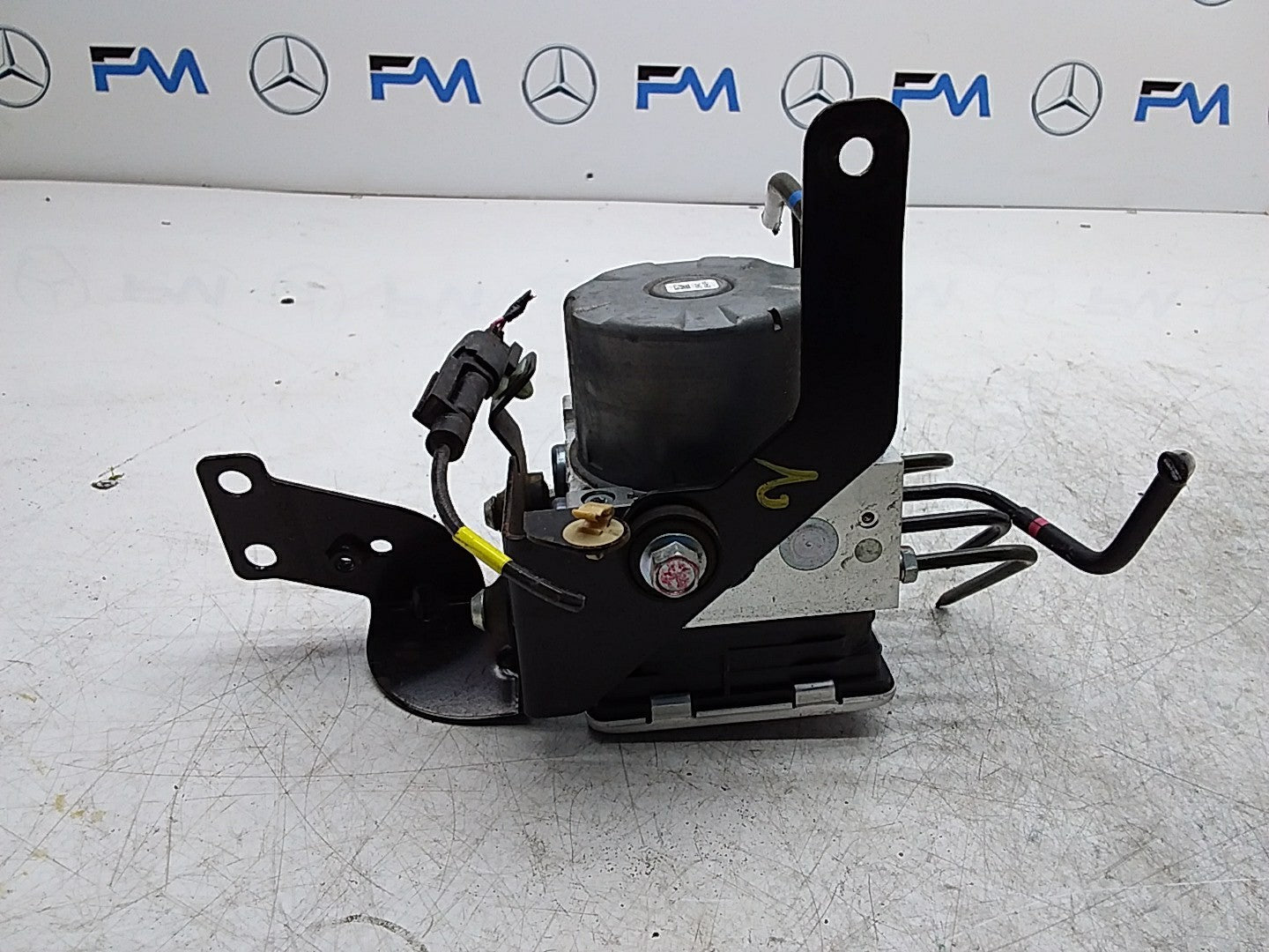 MITSUBISHI OUTLANDER MK3 HYBRID ABS PUMB AMPLIFIER UNIT 4670B747 FMR496