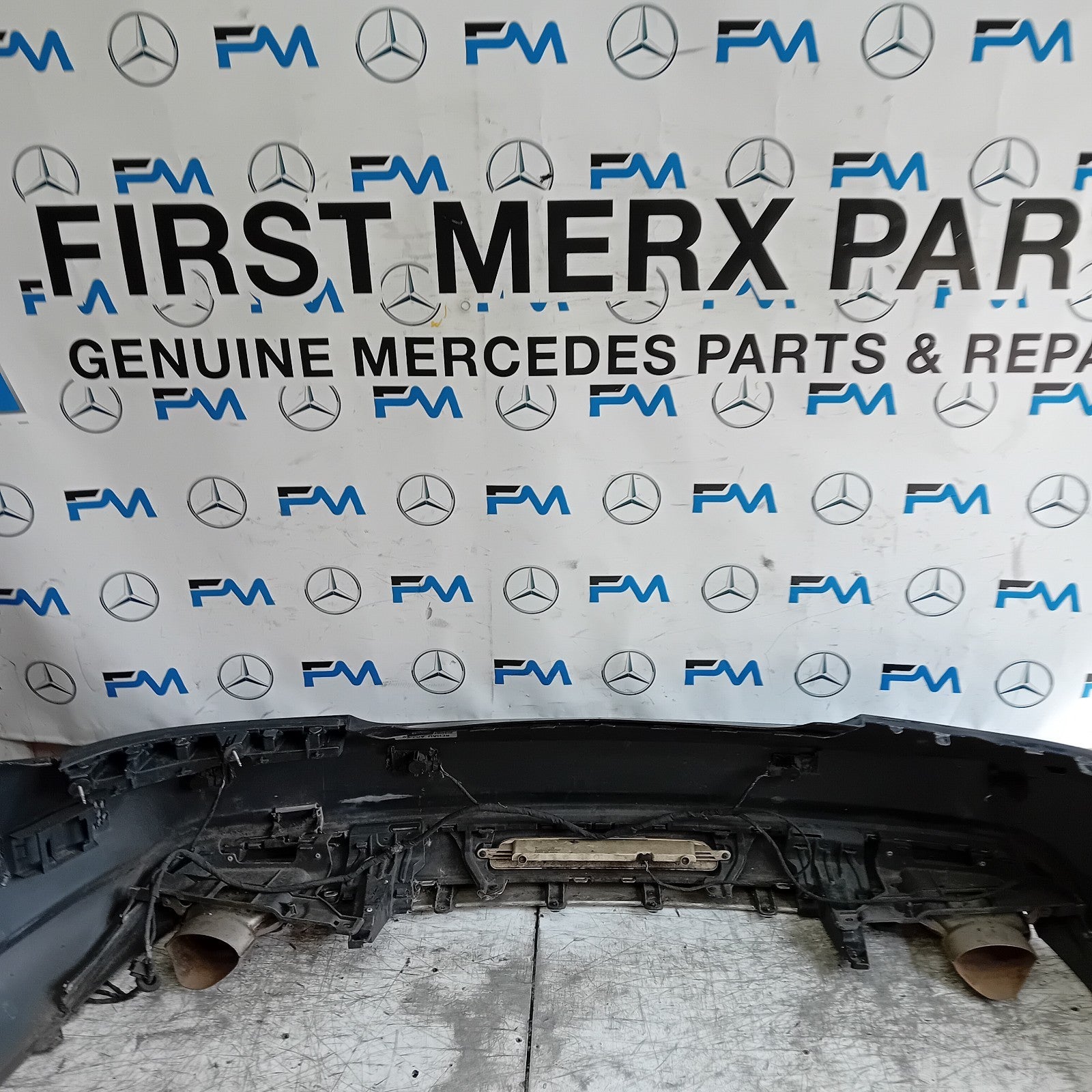 MERCEDES CLS COUPE W218 REAR BUMPER SPORT BLACK 2014 A2188851725 COMPLETE FMX137