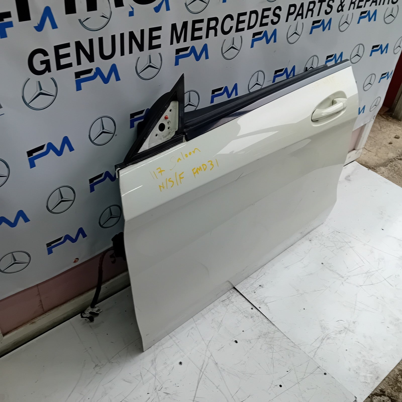 MERCEDES BENZ CLA W117 PASSENGER  FRONT DOOR N/S/F COMPLETE WHITE 2013-18 FMD31