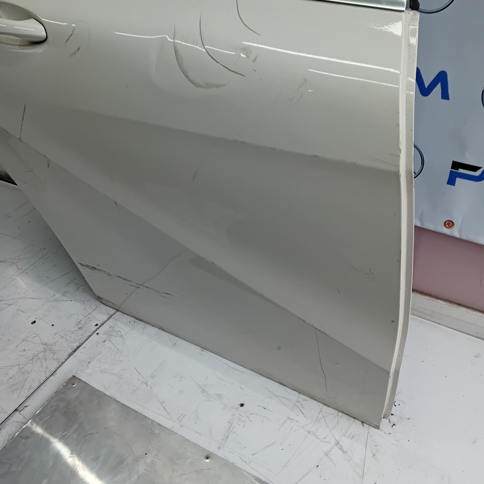 MERCEDES BENZ A-CLASS W176 DRIVER REAR DOOR (OFF SIDE REAR) WHITE FMD26