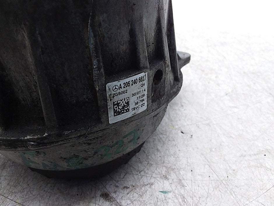 MERCEDES BENZ  C-CLASS W205  ENGINE MOUNT LEFT NS A2052406617 FMR327
