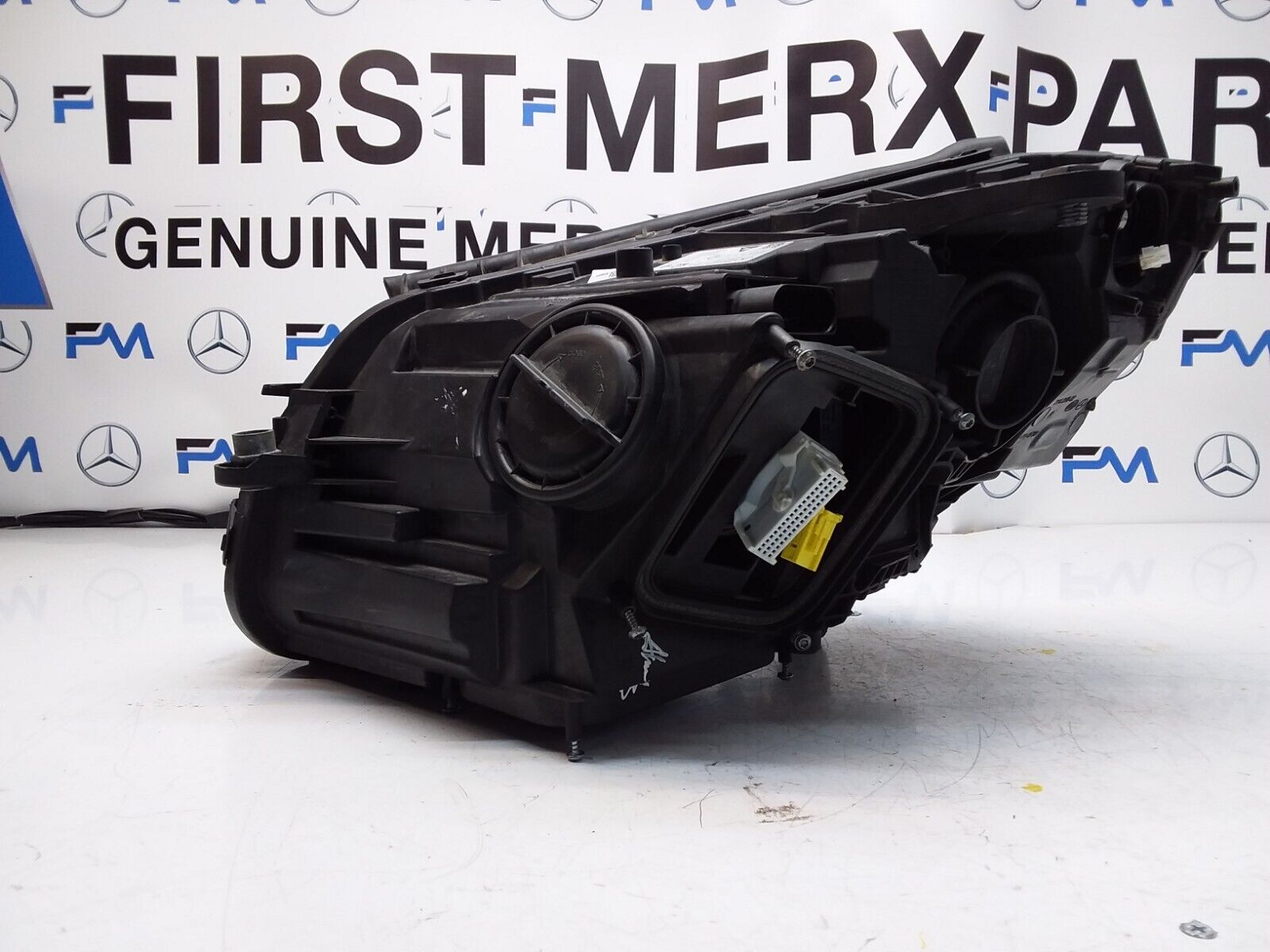 2018 MERCEDES C-CLASS W205 O/S Driver HEADLIGHT A2059061606 FMH48 MULTIBEAM