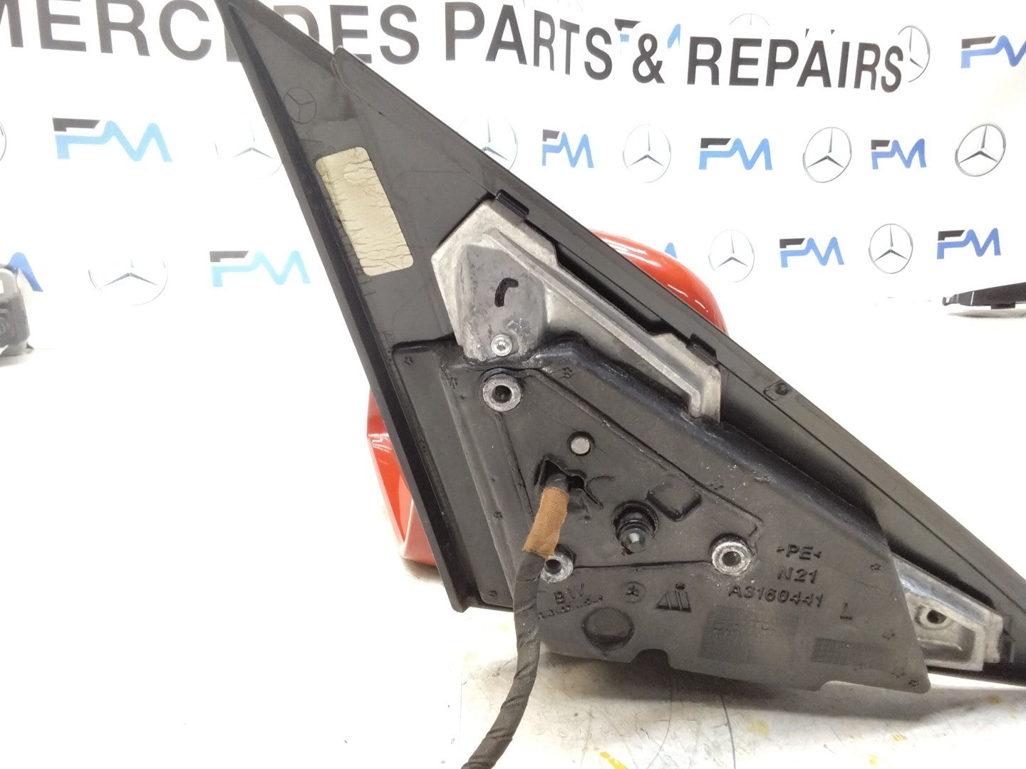 MERCEDES C-CLASS  W204 PASSENGER SIDE WING MIRROR A2048106593 RED FMM19