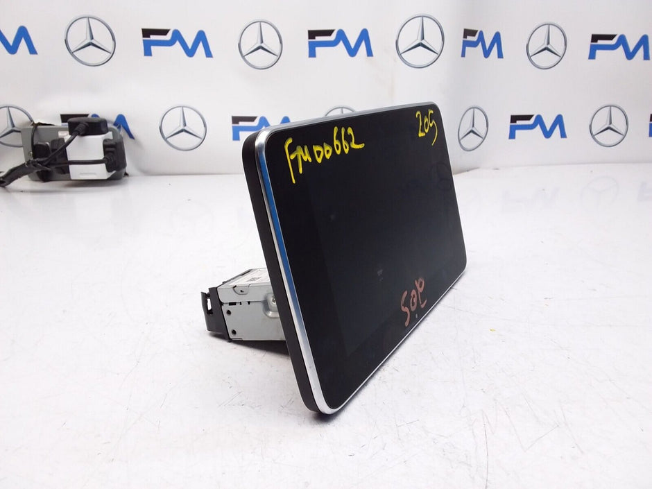MERCEDES C-CLASS W205 2016 SAT NAV MULTIMEDIA SCREEN A2059002211 FM00662