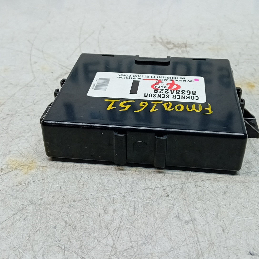 MITSUBISHI OUTLANDER 2016-2020 BLIND SPOT MONITOR SENSOR 10R-047527