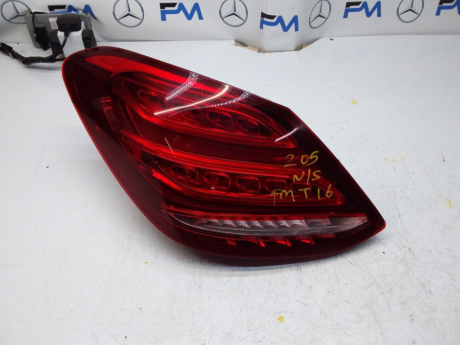 MERCEDES  C CLASS W205 REAR PASSENGER SIDE LED LIGHT A2059061357 FMT16 2016